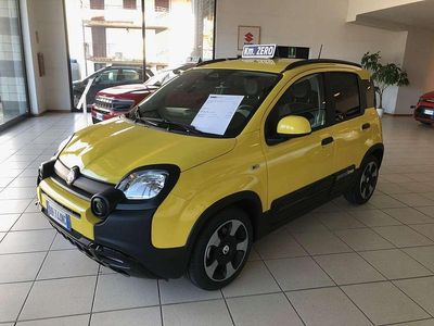 Nuova Fiat Panda Cross 65 CV (47 kW) 2026 Giallo positano Utilitaria