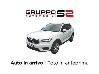 Usata Volvo XC40 Momentum 129 CV (94 kW) 2022 Bianco SUV