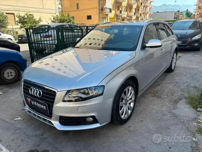 Usado Audi A4 Advanced Plus 143 CV (105 kW) 2011 Gris Familiar