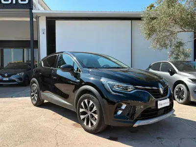 Usata Renault Captur Intens 101 CV (74 kW) 2023 Nero SUV