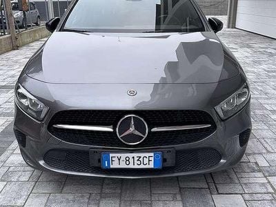 Usata Mercedes A180 116 CV (85 kW) 2019 Grigio Berlina