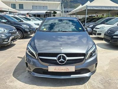Usata Mercedes A200 Premium 136 CV (100 kW) 2016 Grigio Berlina