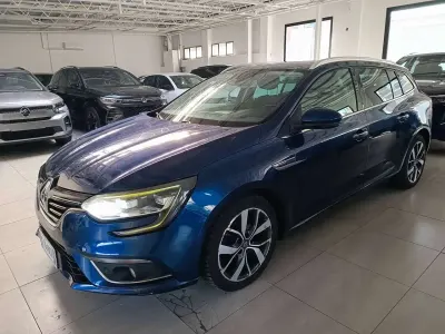 Usata Renault Mégane IV Intens 110 CV (80 kW) 2017 Blu met Station wagon