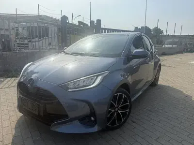 Nuova Toyota Yaris Hybrid 116 CV (85 kW) 2026 Grigio Utilitaria