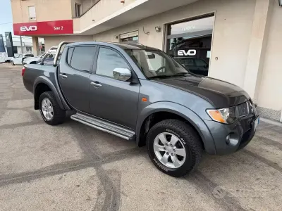 Usata Mitsubishi L200 136 CV (100 kW) 2008 Grigio Pick-up