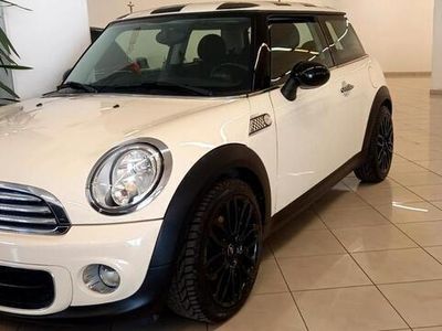 Usata Mini Cooper D 89 CV (65 kW) 2012 Bianco Utilitaria