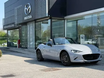 Nuova Mazda MX5 Homura-Line 132 CV (97 kW) 2025 Aero grey Cabrio