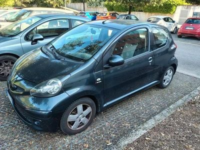 Usata Toyota Aygo 2003 Grigio Utilitaria