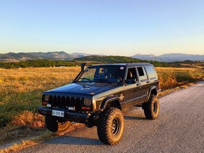 Jeep Cherokee
