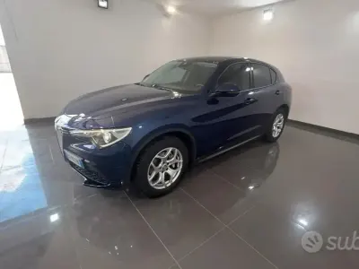 Usata Alfa Romeo Stelvio Business 190 CV (139 kW) 2021 Blu SUV