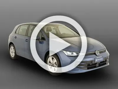 Usata VW Golf VIII Life 116 CV (85 kW) 2025 Blu Berlina