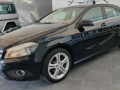 Usata Mercedes A180 SE 109 CV (80 kW) 2014 Nera Utilitaria