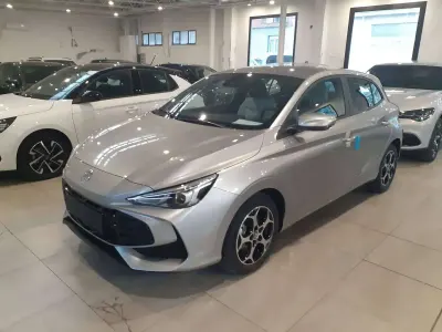 Nuova MG MG3 Comfort 116 CV (85 kW) 2025 Grigio argento Utilitaria