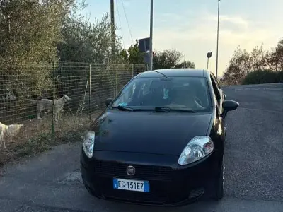 Usata Fiat Grande Punto S 69 CV (50 kW) 2011 Nero Utilitaria