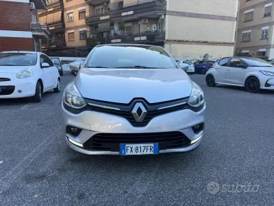 Usata Renault Clio IV Business 90 CV (66 kW) 2019 Argento Berlina