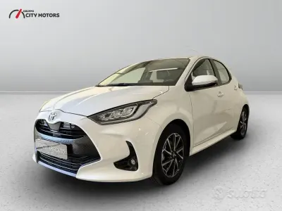 Usata Toyota Yaris Hybrid Trend 116 CV (85 kW) 2022 Bianco Berlina