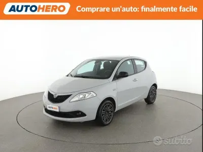 Usata Lancia Ypsilon 69 CV (50 kW) 2021 Grigio Utilitaria