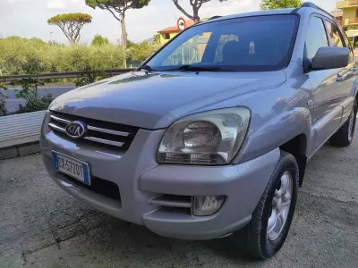 Usata Kia Sportage Active 113 CV (83 kW) 2005 Argento SUV