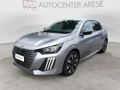Usata Peugeot 208 Allure 101 CV (74 kW) 2025 Grigio Utilitaria