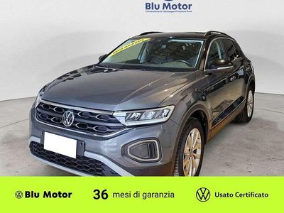 Usata VW T-Roc Life 116 CV (85 kW) 2023 Indium grey metallizzato nero SUV