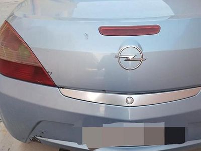 Usata Opel Tigra 90 CV (66 kW) 2006 Blu Utilitaria