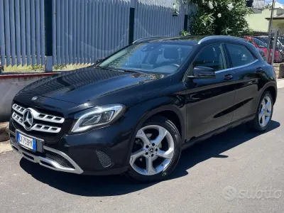 Usata Mercedes GLA180 109 CV (80 kW) 2018 Nero SUV