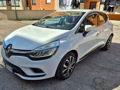 Usata Renault Clio IV Intens 90 CV (66 kW) 2016 Bianco Berlina