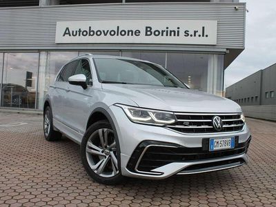 Usata VW Tiguan R-line 150 CV (110 kW) 2023 Reflex silver SUV