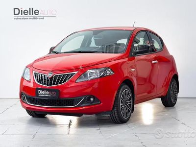 Usata Lancia Ypsilon Gold 70 CV (51 kW) 2021 Rosso pastello Utilitaria