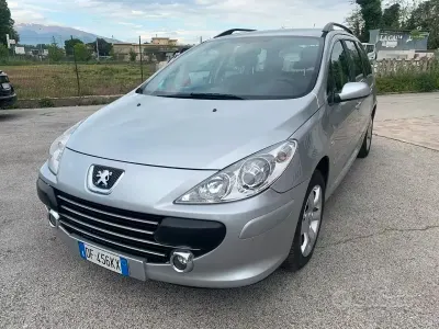 Usata Peugeot 307 110 CV (80 kW) 2007 Grigio Station wagon