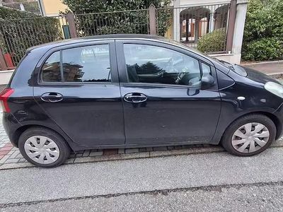Usata Toyota Yaris 2008 Nero Utilitaria