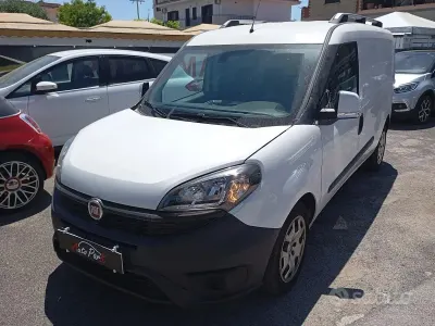 Usata Fiat Doblò Business 105 CV (77 kW) 2022 Bianco Monovolume