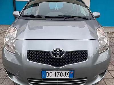 Usata Toyota Yaris Sol 90 CV (66 kW) 2006 Berlina