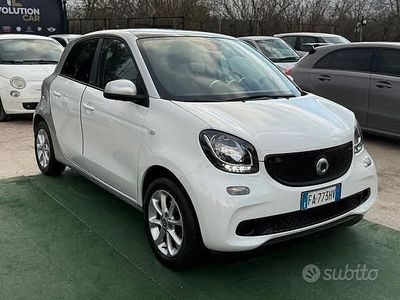 Usata Smart ForFour Passion 70 CV (51 kW) 2015 Bianco Utilitaria