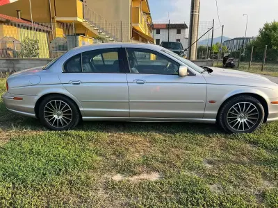 Usata Jaguar S-Type S 276 CV (202 kW) 2000 Grigio Berlina
