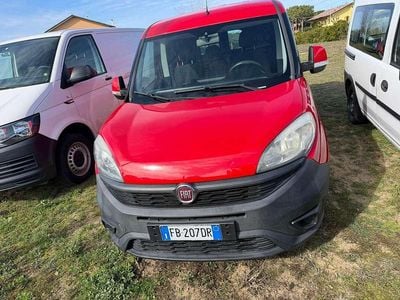 Usata Fiat Doblò Active 95 CV (69 kW) 2015 Rosso Monovolume