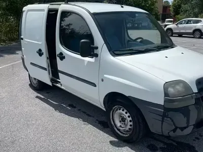 Usata Fiat Doblò 63 CV (46 kW) 2004 Bianco Monovolume