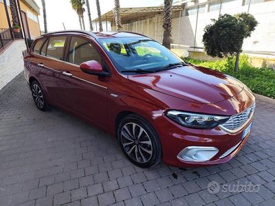 Usata Fiat Tipo Lounge 120 CV (88 kW) 2017 Rosso Station wagon
