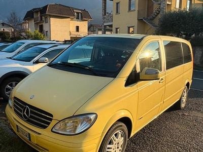 Usata Mercedes Viano 110 CV (80 kW) 2010 Giallo Monovolume