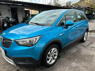 Usata Opel Crossland X 102 CV (75 kW) 2019 Bluazzurro SUV