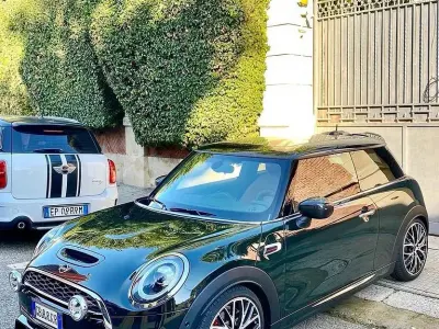 Usata Mini John Cooper Works 231 CV (169 kW) 2020 Verde Utilitaria