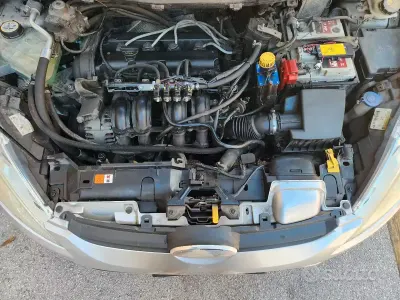Usata Ford Fiesta Titanium 82 CV (60 kW) 2009 Grigio Utilitaria