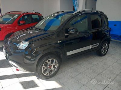Usata Fiat Panda Cross Cross 90 CV (66 kW) 2018 Nero Utilitaria