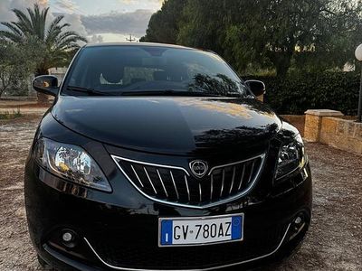 Usata Lancia Ypsilon 69 CV (50 kW) 2024 Nero Utilitaria