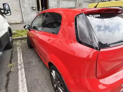 Usata Fiat Grande Punto 85 CV (62 kW) 2012 Rosso Utilitaria