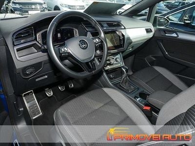 Usata VW Touran Active 122 CV (89 kW) 2022 Blu Monovolume