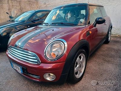 Begagnad Mini Cooper 90 HK (66 kW) 2007 Röd Halvkombi