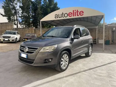 Usata VW Tiguan 140 CV (102 kW) 2011 Grigio SUV