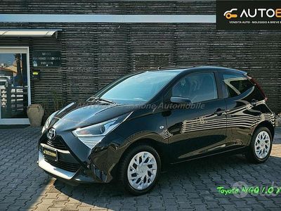 Usata Toyota Aygo X-play 72 CV (52 kW) 2021 Nero Utilitaria