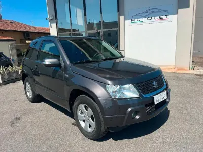 Usata Suzuki Grand Vitara 129 CV (94 kW) 2012 Grigio SUV